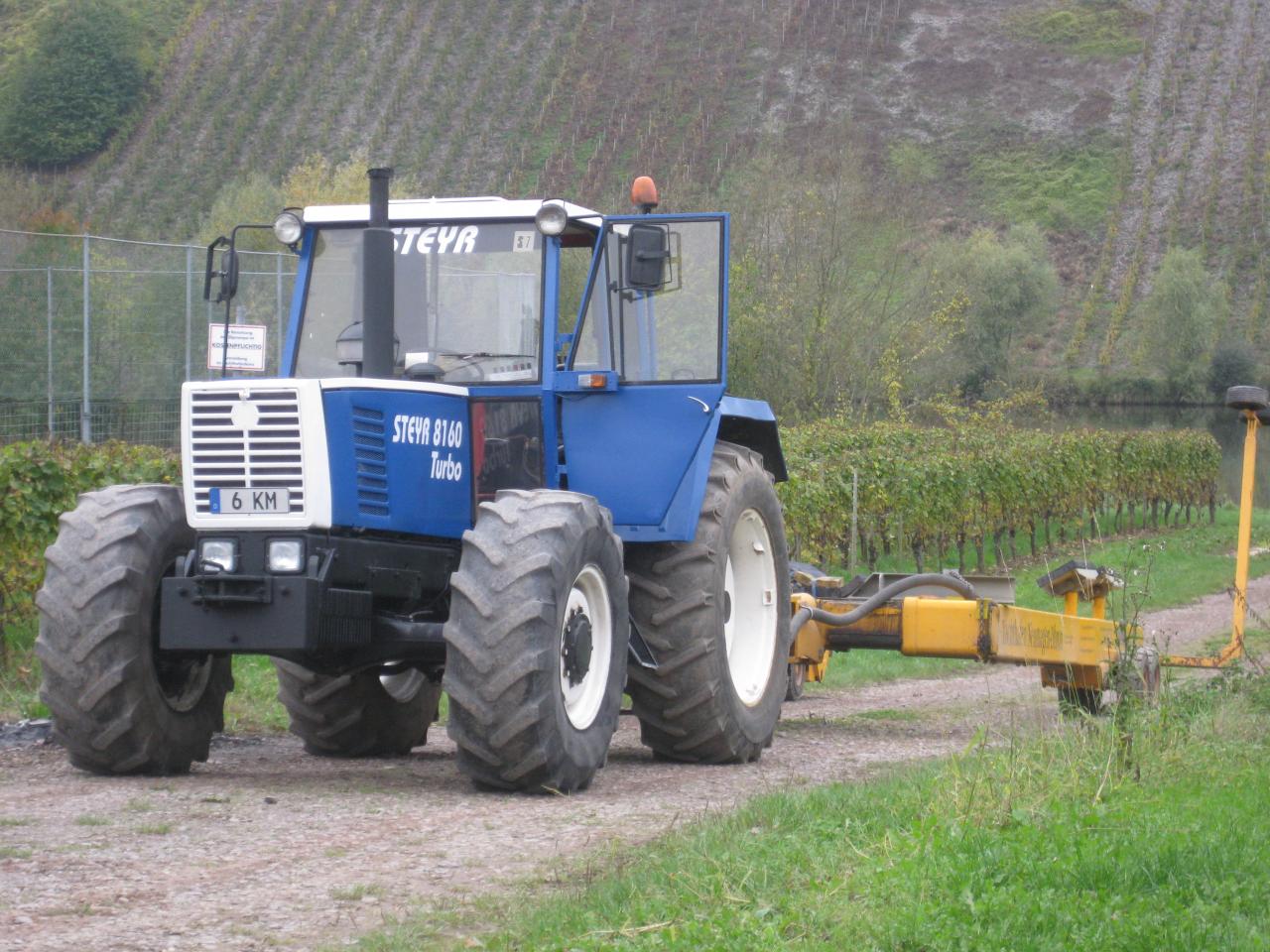 attente du tracteur et de sa remorque