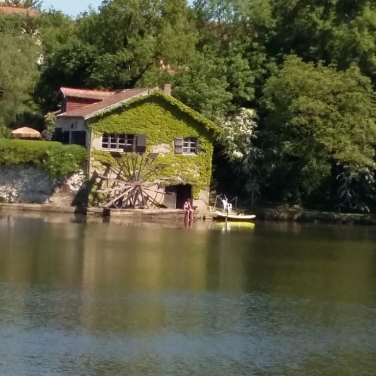 NOTRE BEAU MOULIN SUR LA MOSELLE