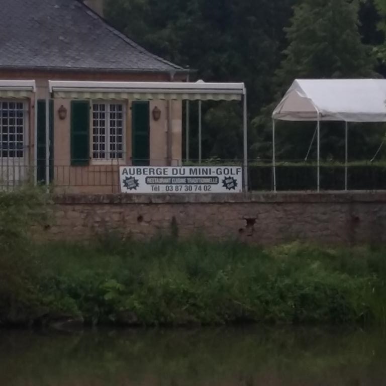 RESTAURANT DU MINI-GOLF A METZ- TRèS BON