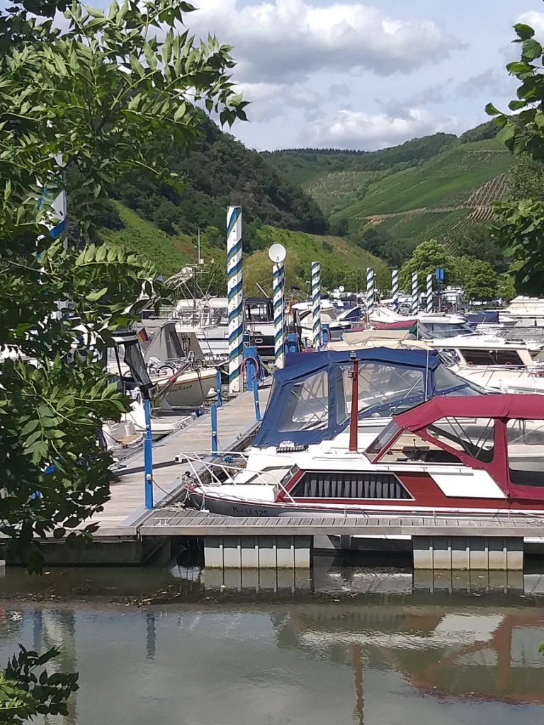 PORT DE NEUMAGEN-DHRON