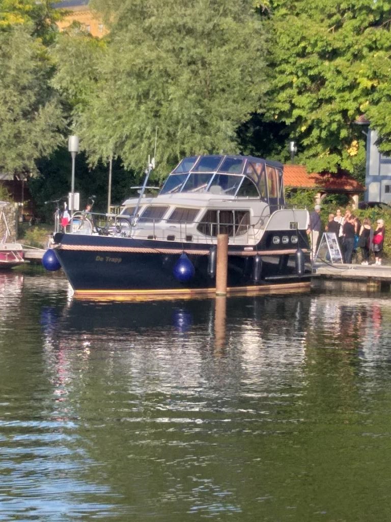 BATEAU DE BERNADETTE ET MICHAEL