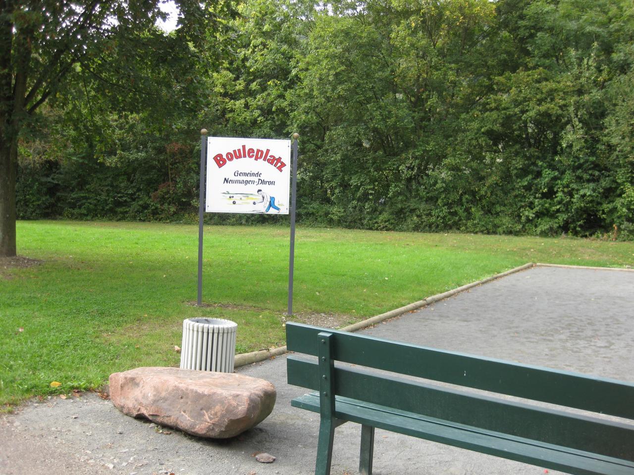le terrain de pétanque du coin
