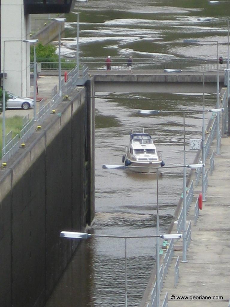 ENTRÉE D'UN PLAISANCIER
