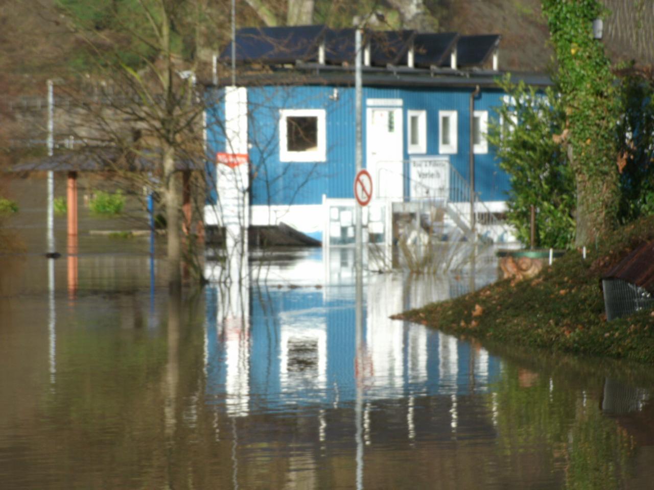 L'ARCHE SANITAIRE FLOTTANTE