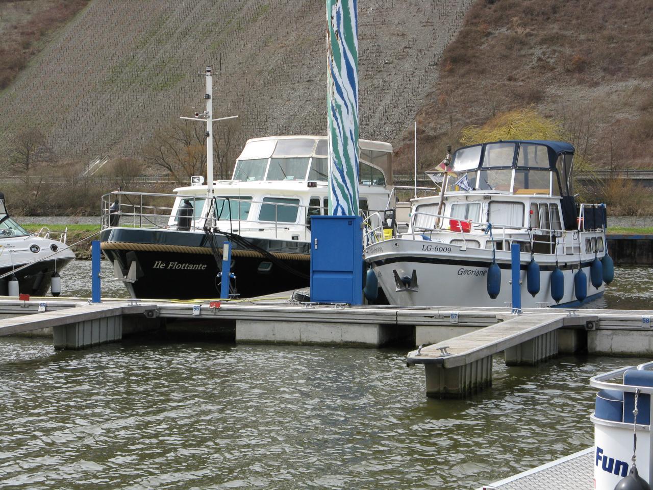 PORT DE NEUMAGEN-DHRON