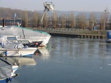 SCHWEBSANGE SUR GLACE