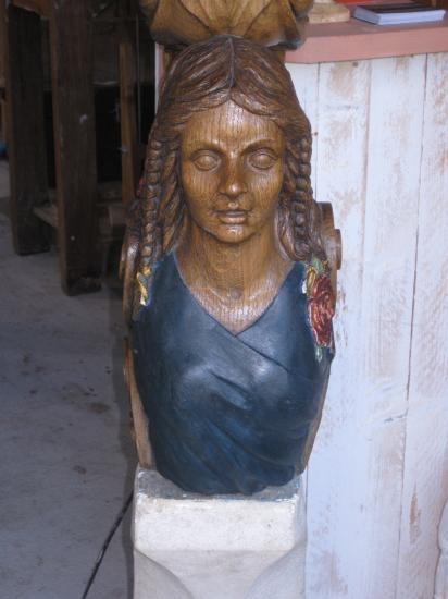 figurine