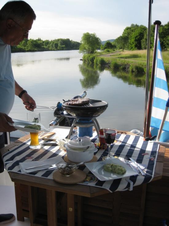 DINER A BORD