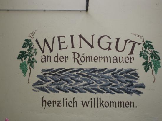 WEINGUT RÖMERMAUER