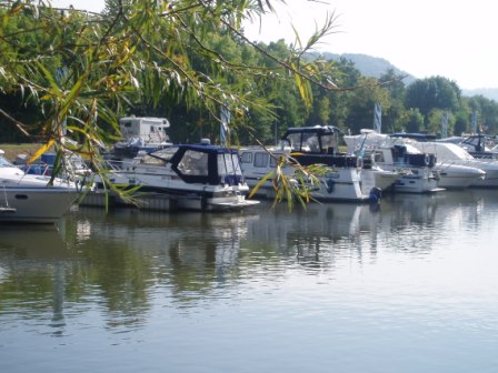 VUE SUR LE PORT