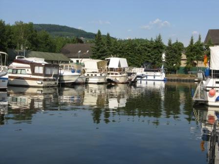 KUTSCHER'S MARINA