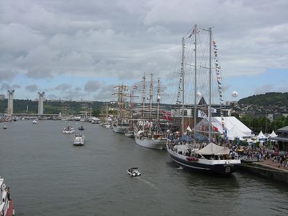VUE LE LONG DES QUAIS