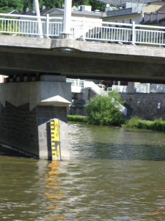ATTENTION AU PONT