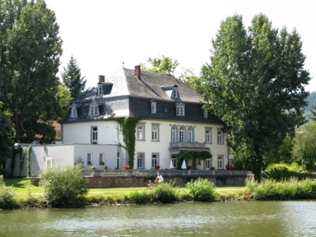 BELLE VILLA RESTAURANT