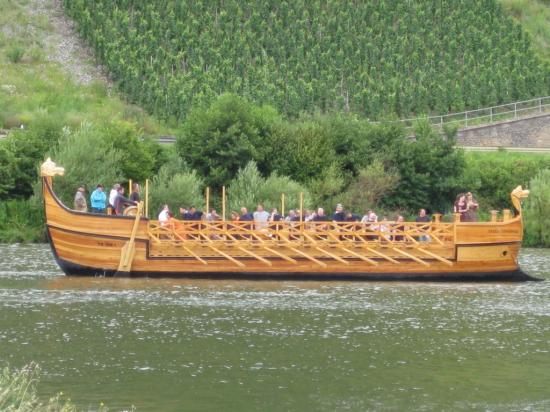 LE NAVIRE A VIN
