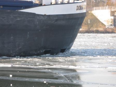 COMME UN BRISEUR DE GLACE