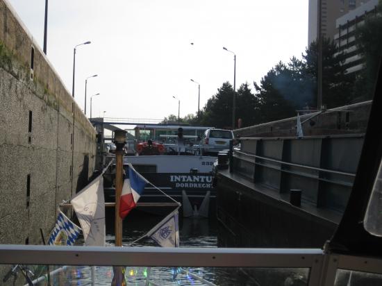 A 3 DANS L'ÉCLUSE DE METZ