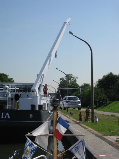 DÉBARQUEMENT DE LA VOITURE