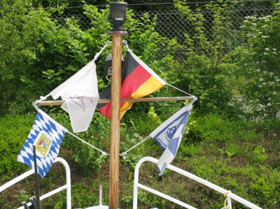 NOS DRAPEAUX