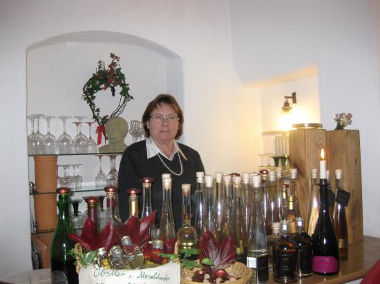 HILDE DILLÉ-  DISTILLE, WEIN UND SEKTHAUS