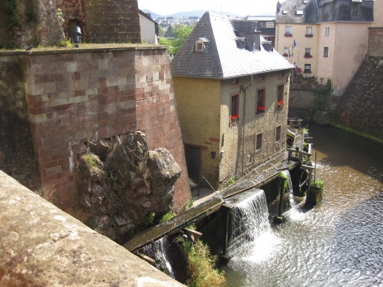 LA CHUTE D'EAU