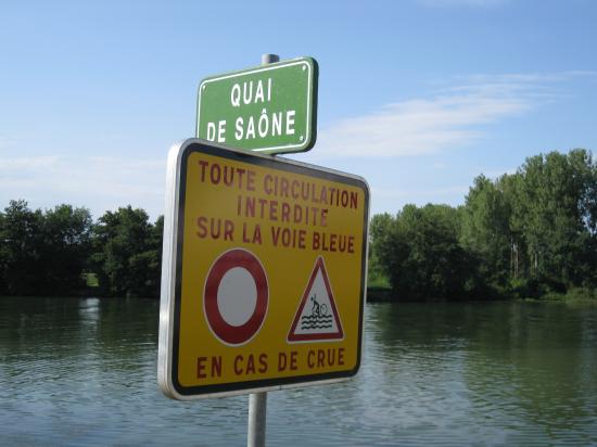 QUAI DE SAONE- ATTENTION AUX CRUES