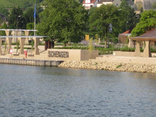 ARRIVÉE À SCHENGEN