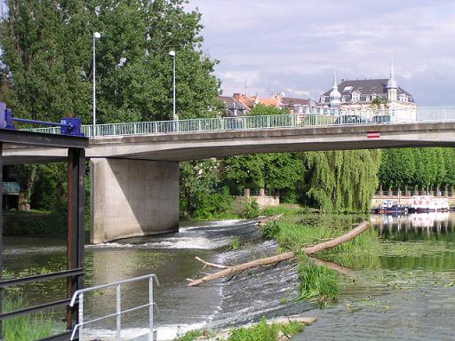 ENTRÉE AU PORT DE SARREGUEMINES
