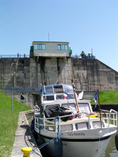 Sortie de l'écluse de Réchicourt