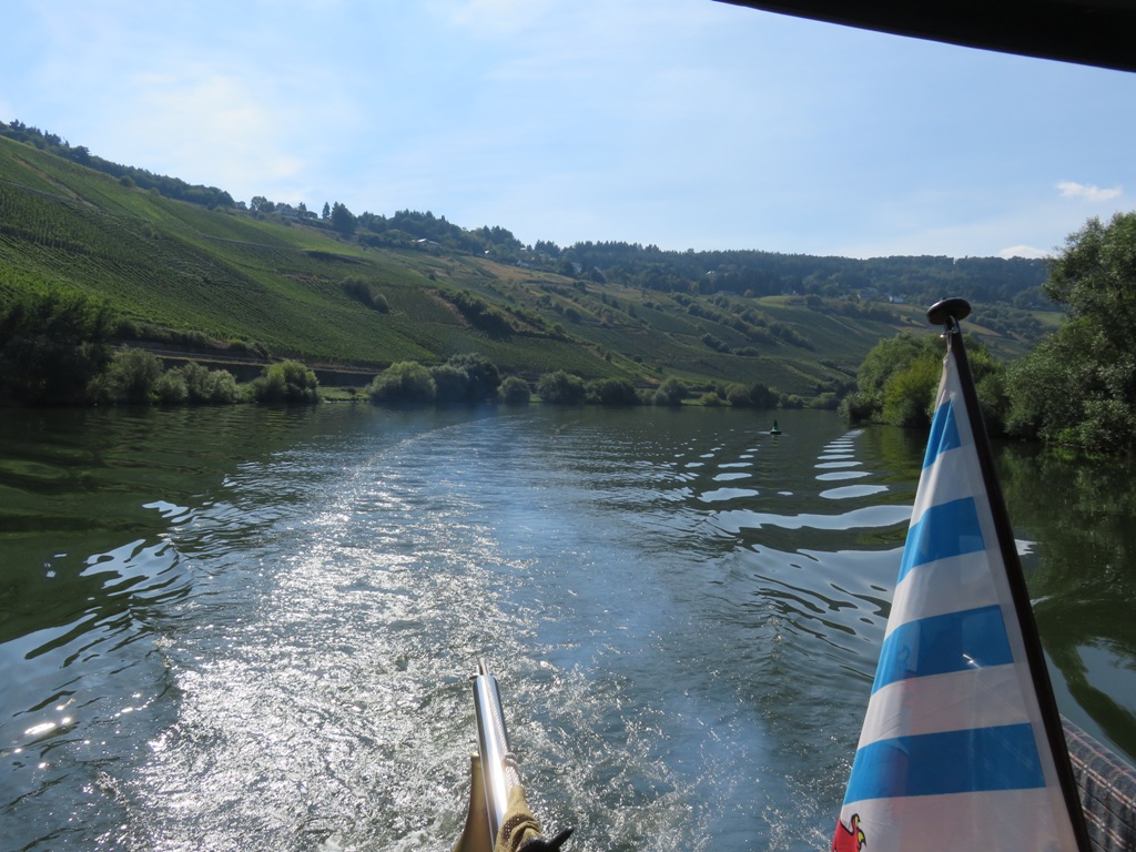 SUR LA MOSELLE