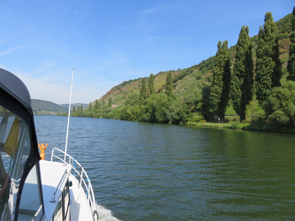 LA RIVE DROITE