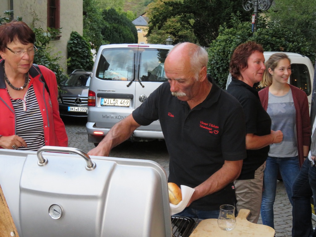 RAINI PHILIPPS AU BBQ