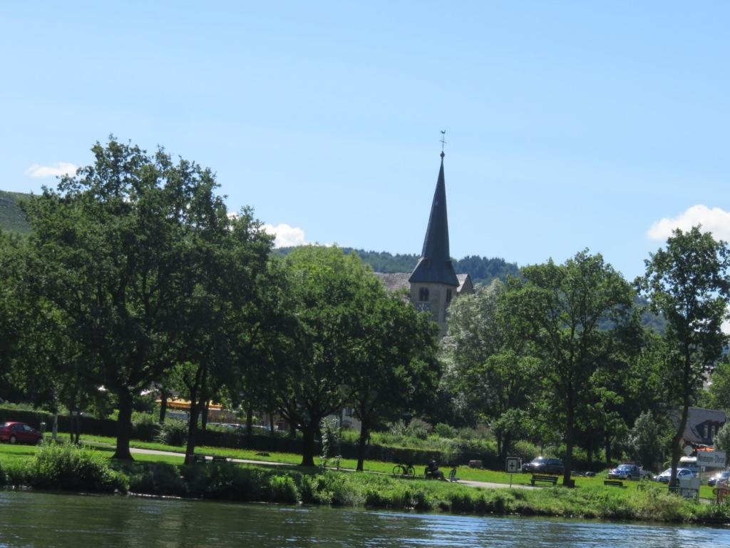 NEUMAGEN-DHRON