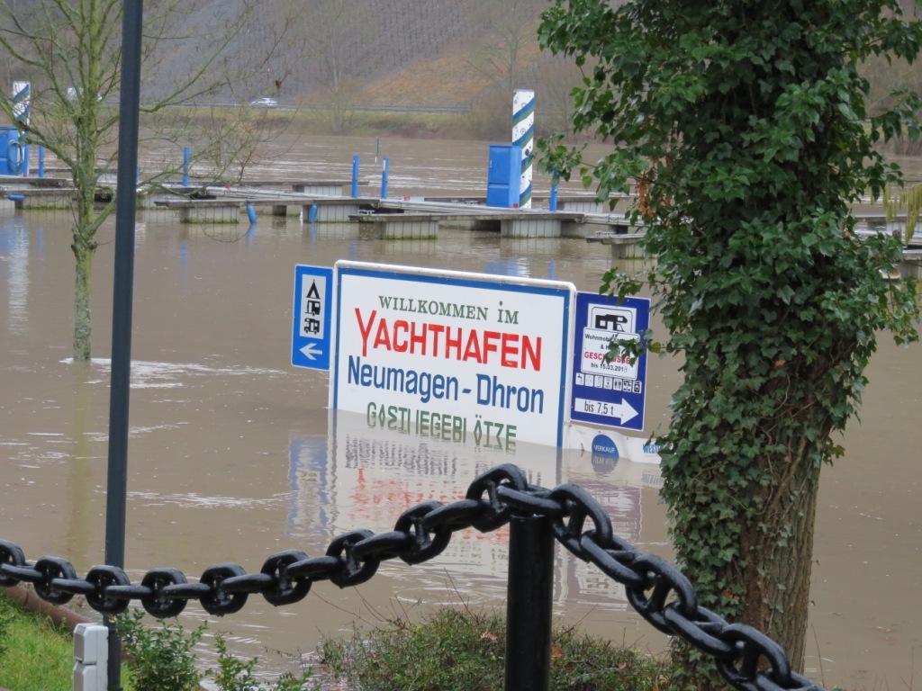 Pancarte sous eau