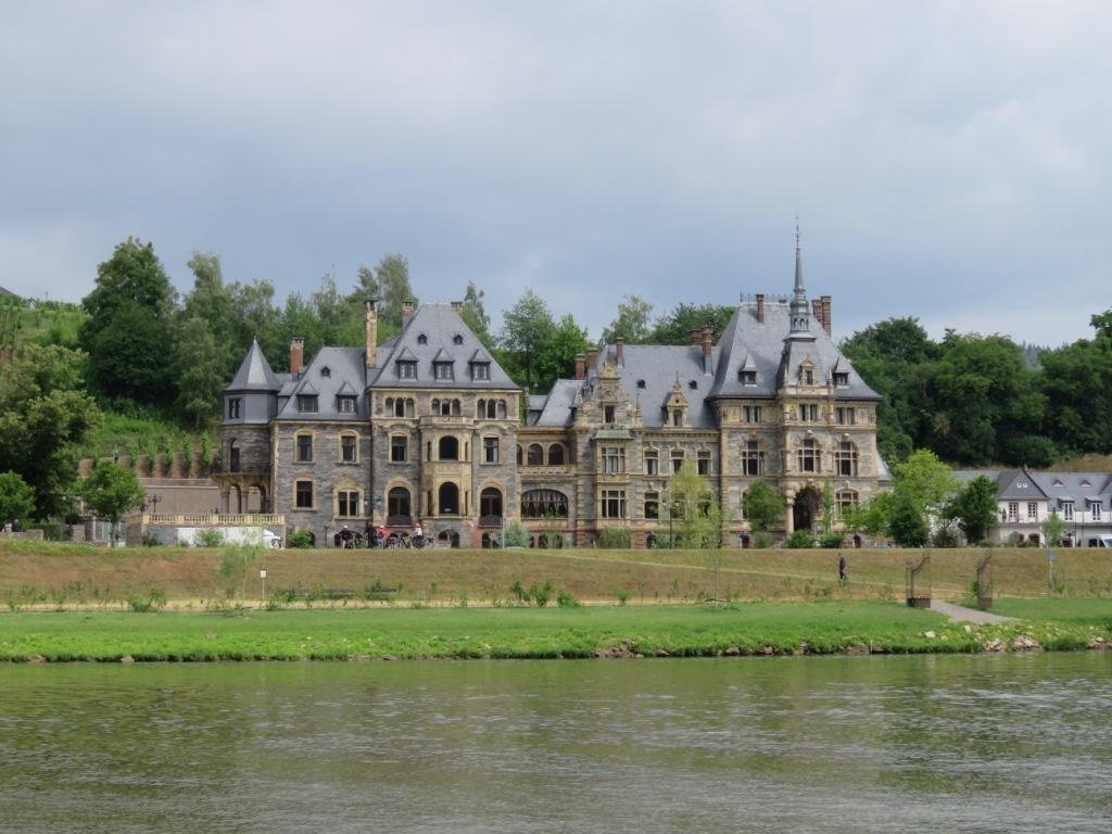 beau batiment