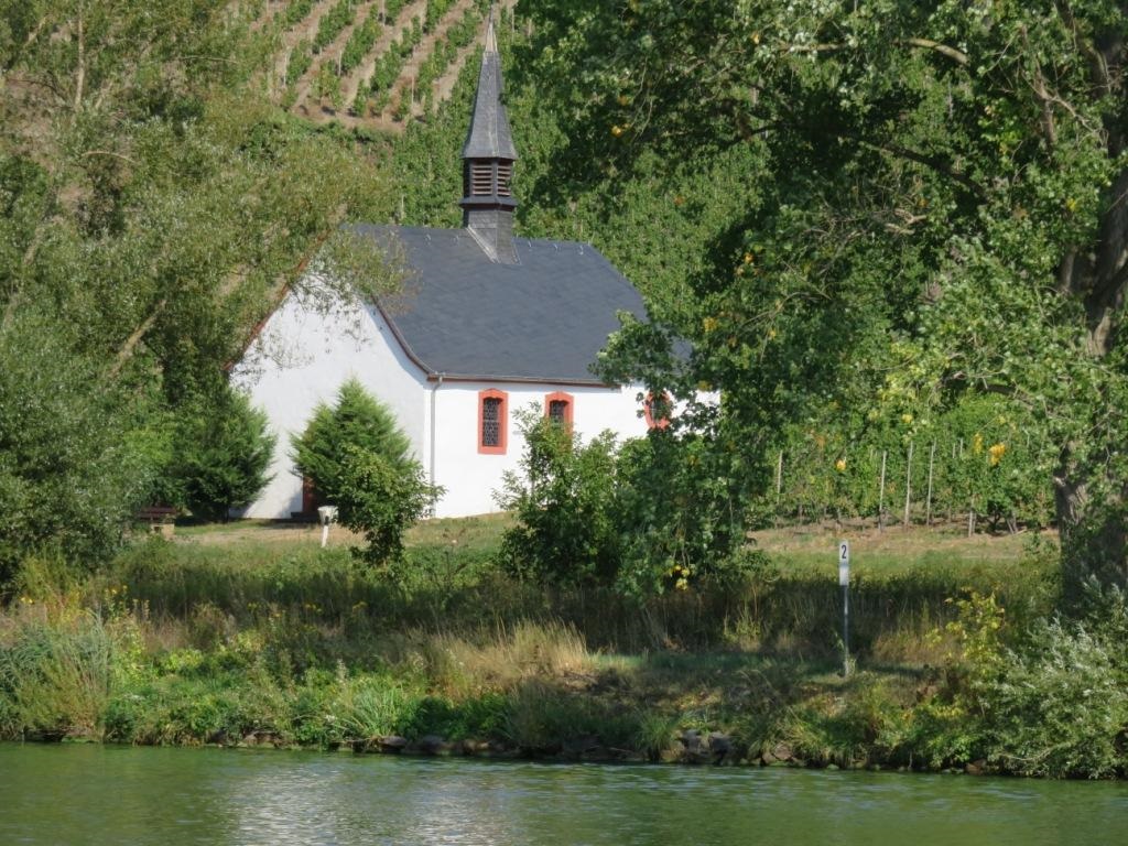 LA PETITE CHAPELLE