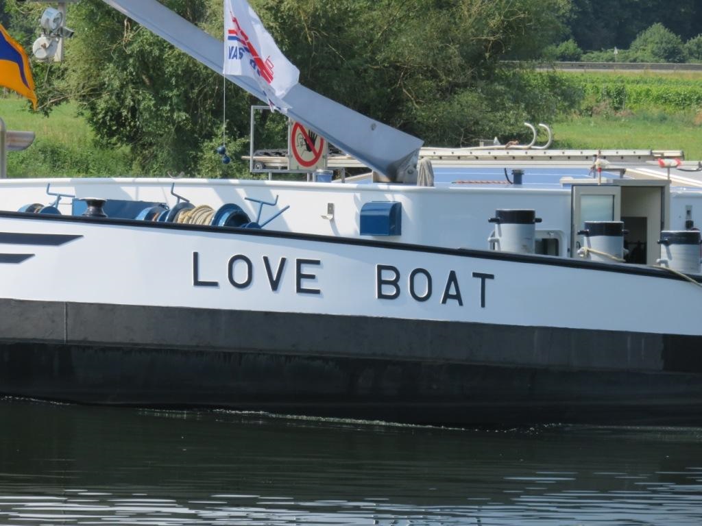 LOVE BOAT