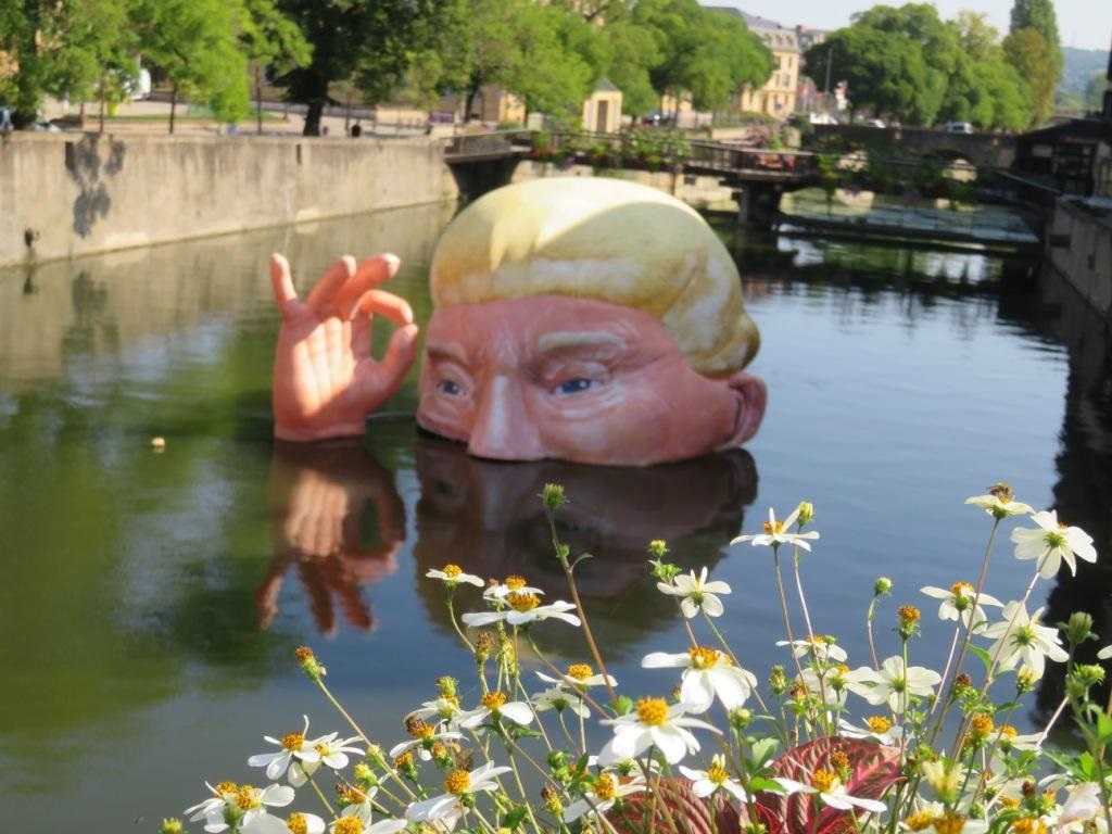 DONALD TRUMP