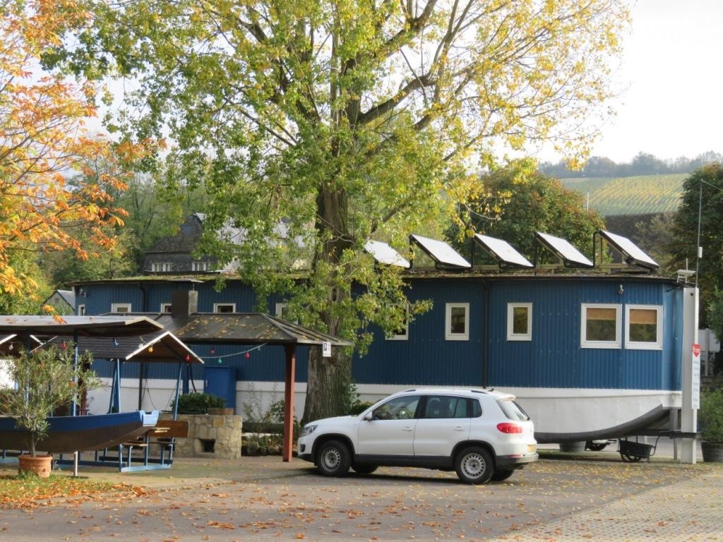 CLUBHOUSE ET SANITAIRES DU PORT