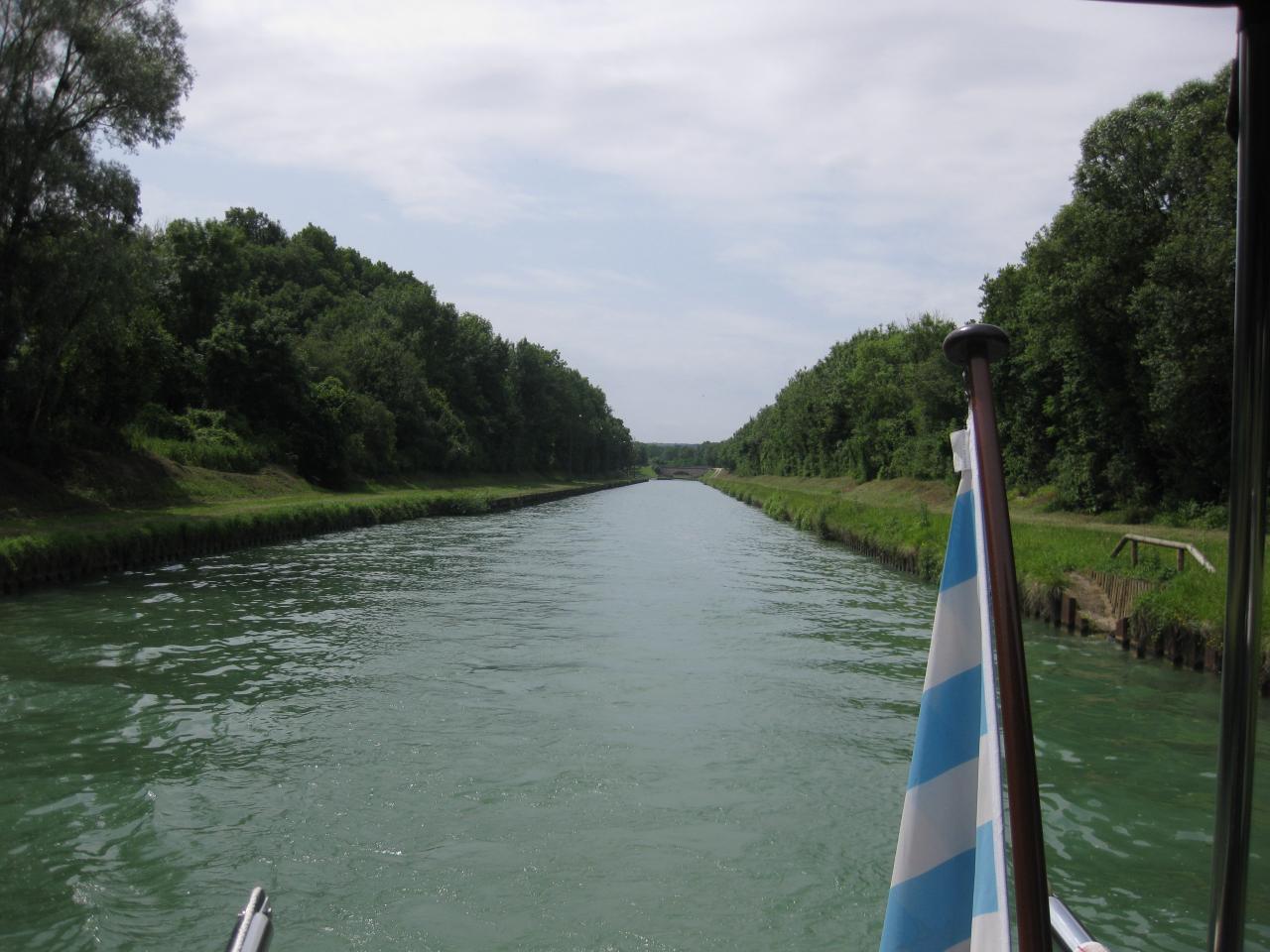 VUE SUR LE CANAL DE LA MARNE AU RHIN OUEST