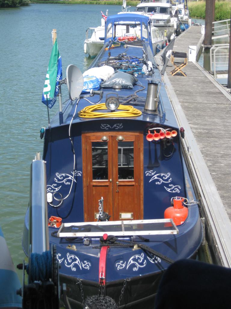 MARY- LE NEARROW BOAT