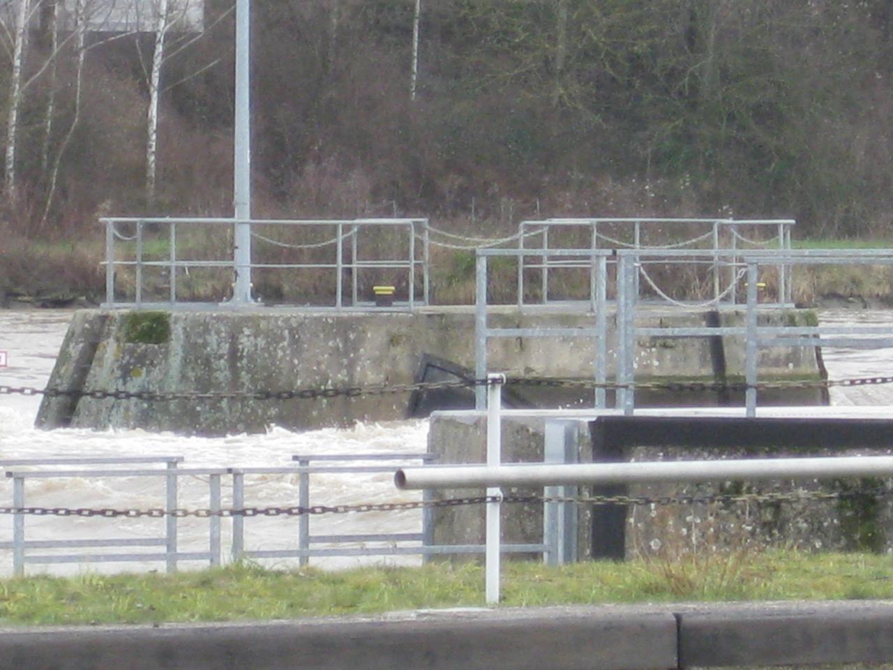 BARRAGE