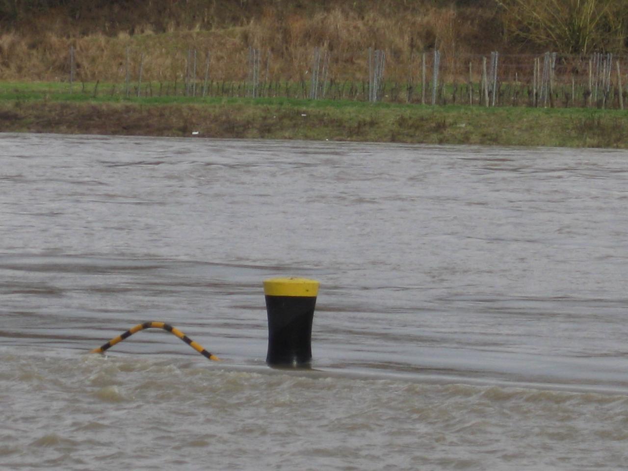 MUR DE L'ÉCLUSE SOUS EAU