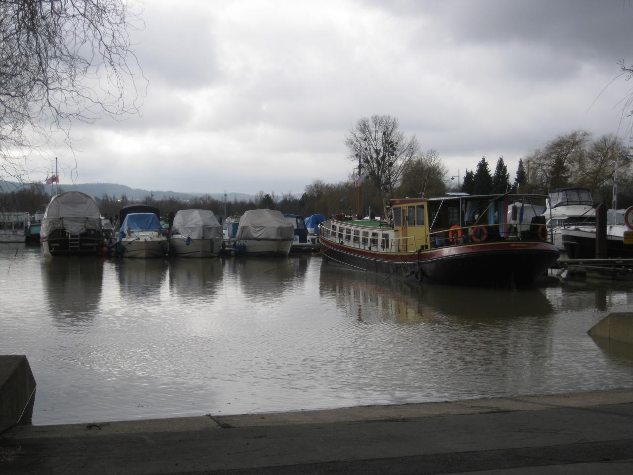 VUE SUR LE PORT