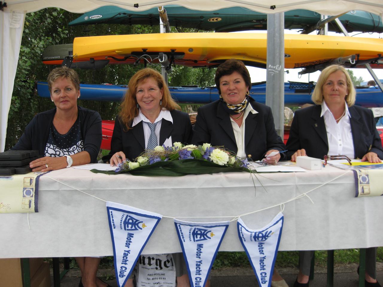 Les filles du Comité