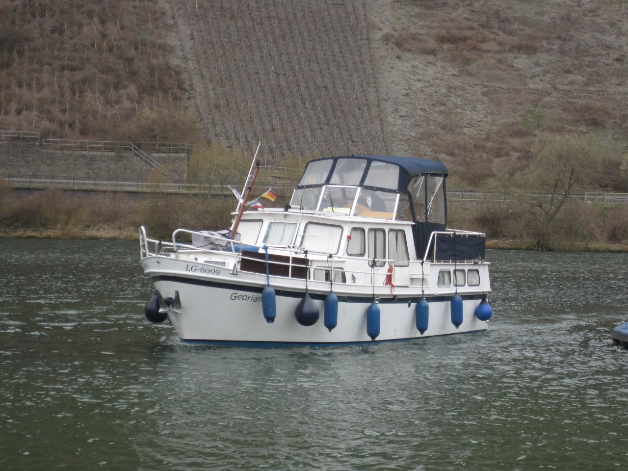 ARRIVÉE DANS LE PORT