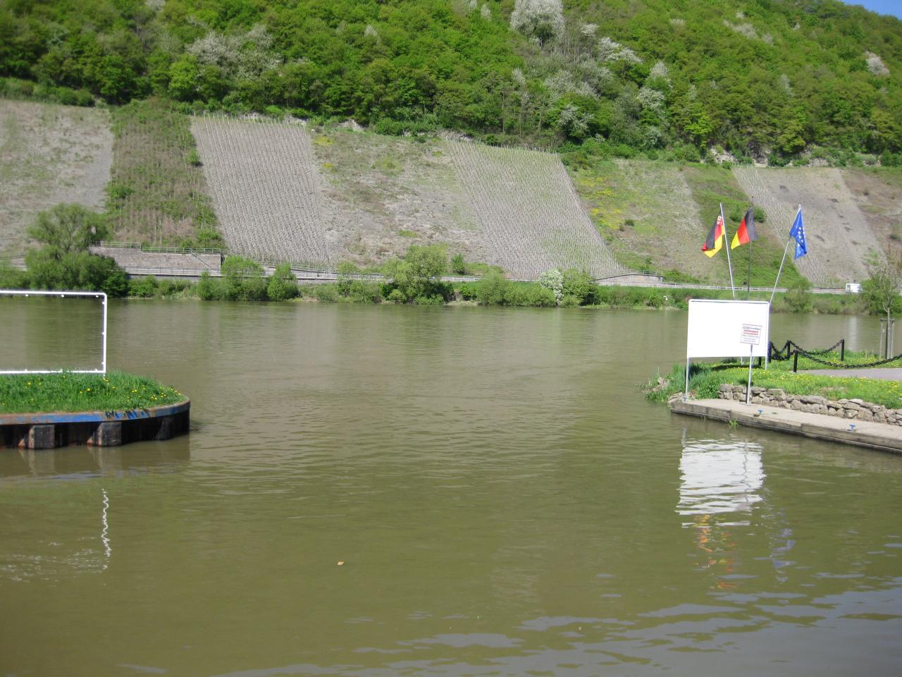 SORTIE DU PORT EN CRUE