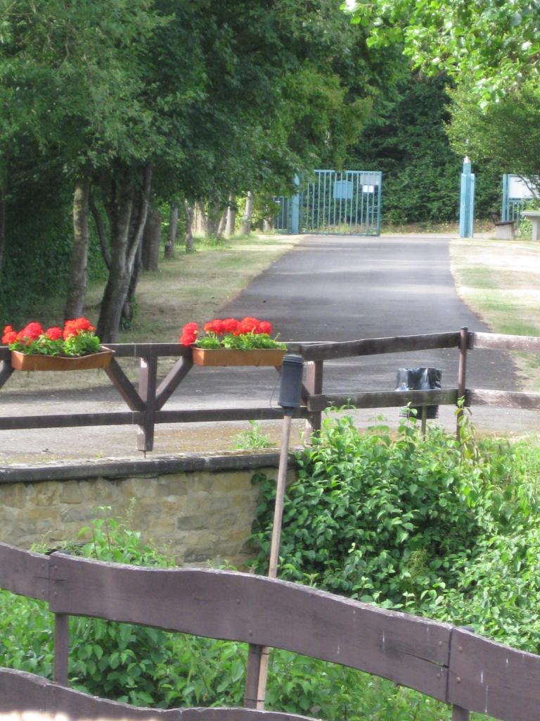 PETIT PONT FLEURI