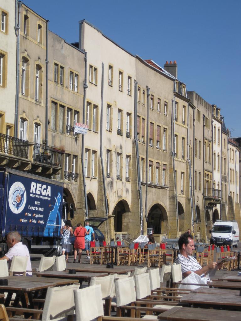 PLACE ST LOUIS A METZ