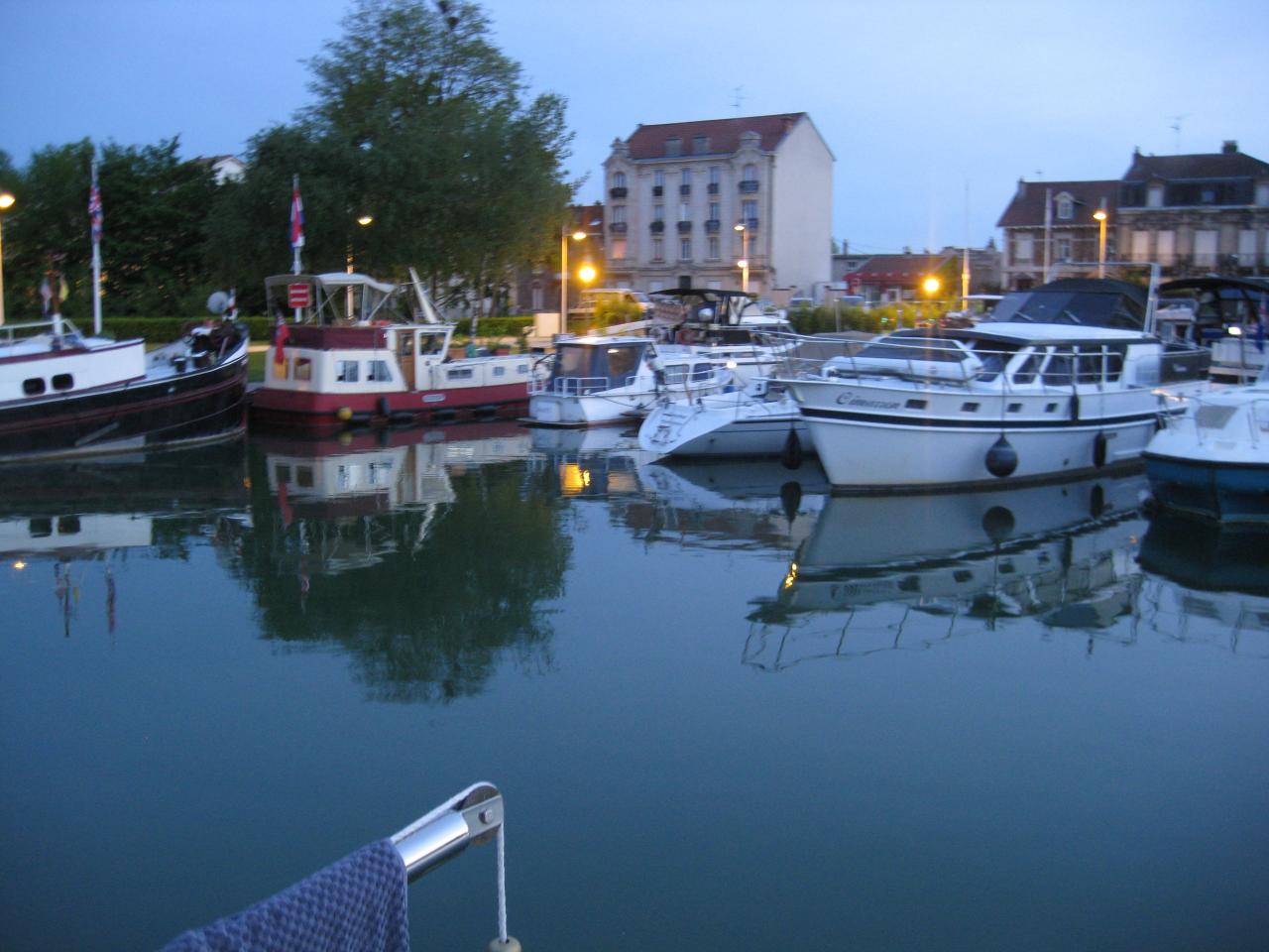 dans le Port de Toul